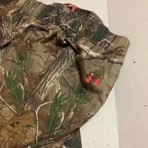 Under Armour real tree camp pants